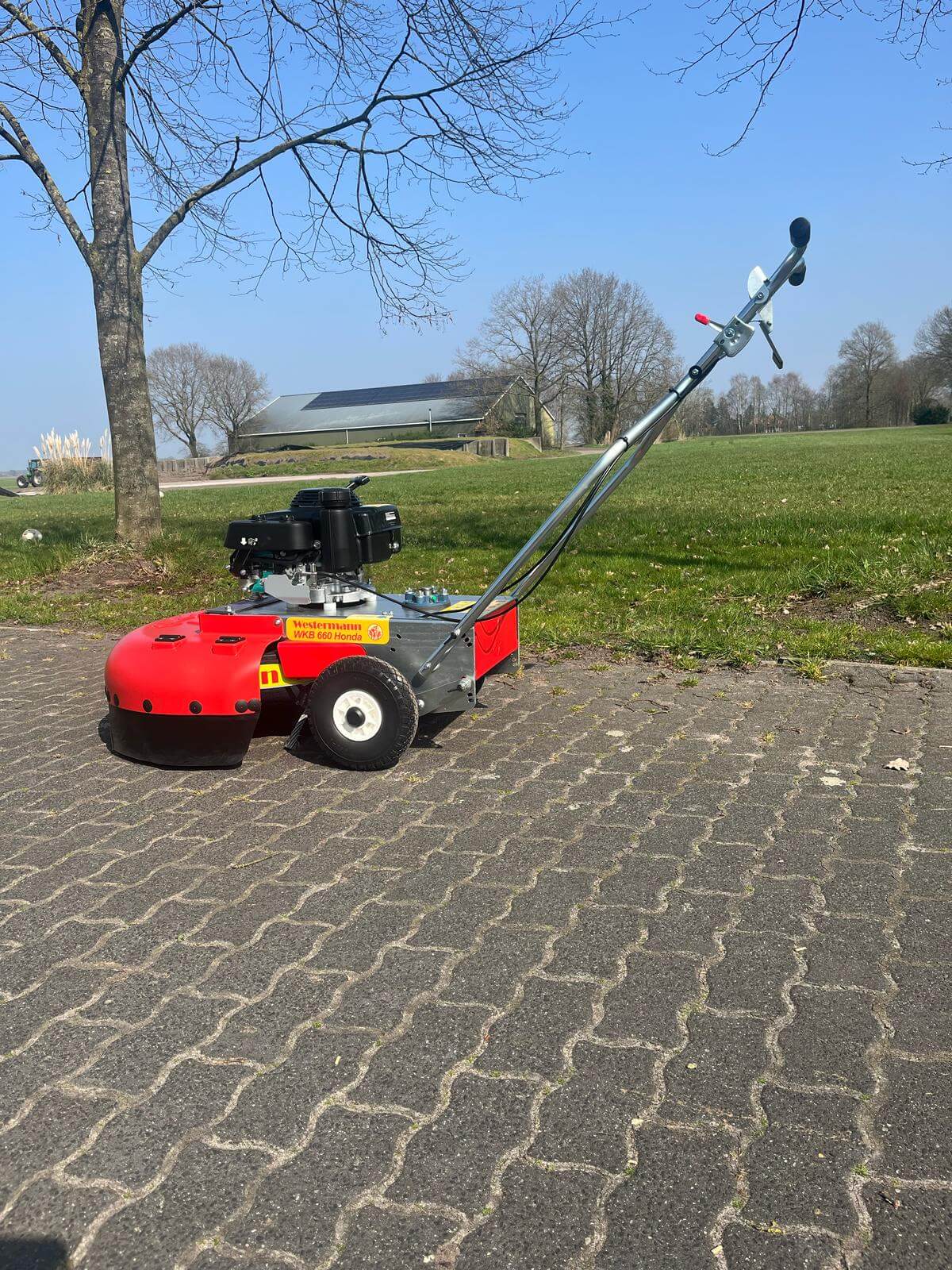 Nieuw te huur bij Agri-Rent: Onkruidborstel