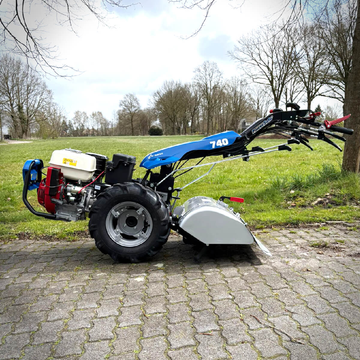 Krachtige tuinfrees voor grondbewerking